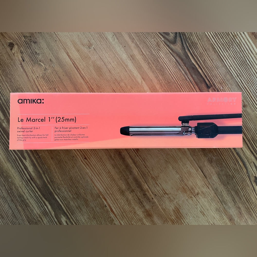 amika Le Marcel 1" (25mm) Box in Coral Pink and Black